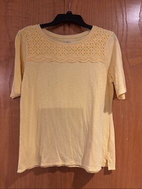 Croft & Barrow yellow short sleeve blouse, M